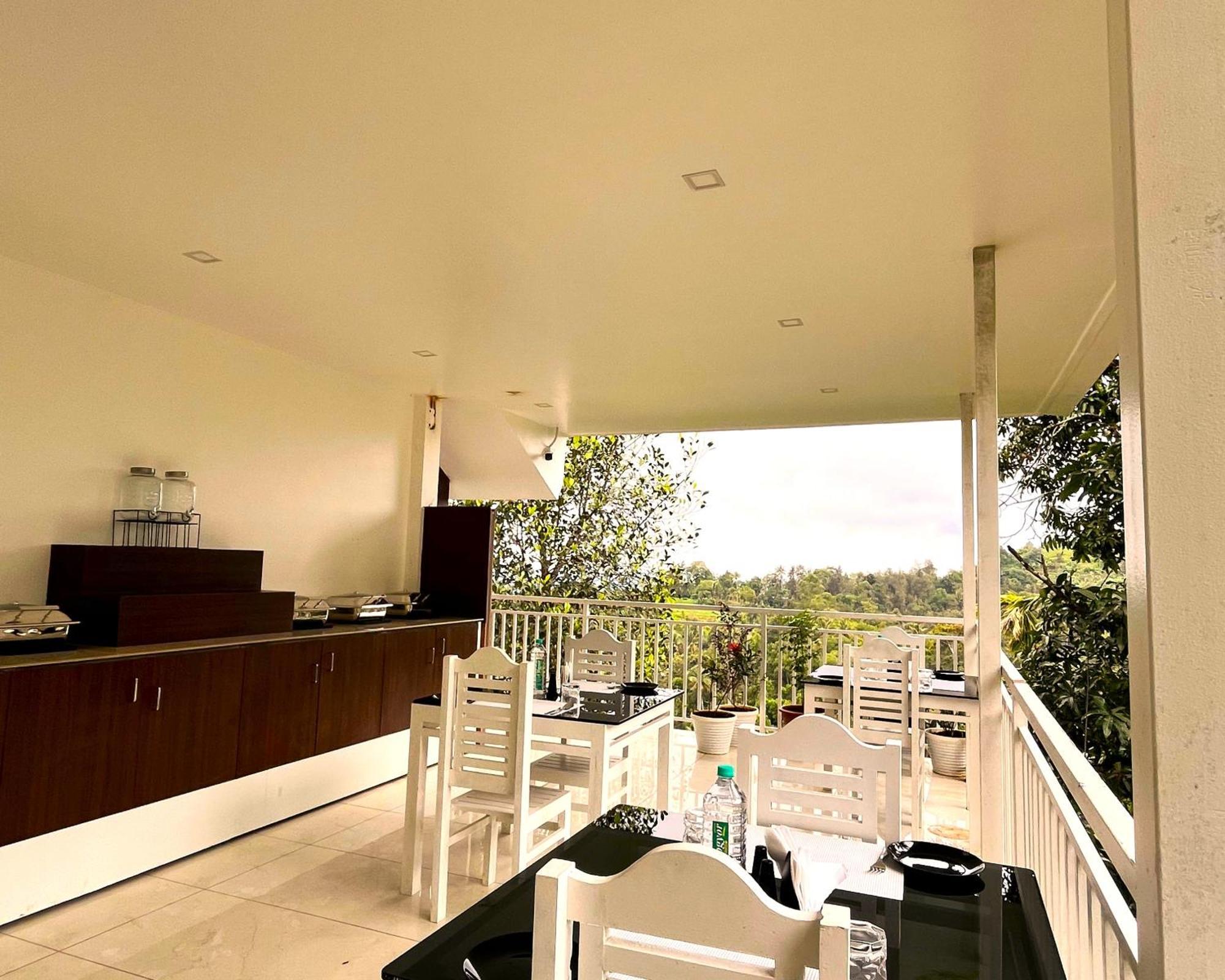 Aura Springs Resort Anachal Exterior photo
